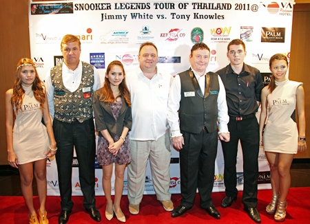 Tony Knowles, Natsathida Thanatulsutanant (HM Amari Nova Suites Pattaya), Michael Procher (GM Amari Nova Suites, Nova Gold Hotel and Nova Platinum Hotel), Jimmy White and Sascha Kunze (HM Nova Platinum Hotel) pose for a photo with promotion staff during the pool exhibition match held Sept. 17.